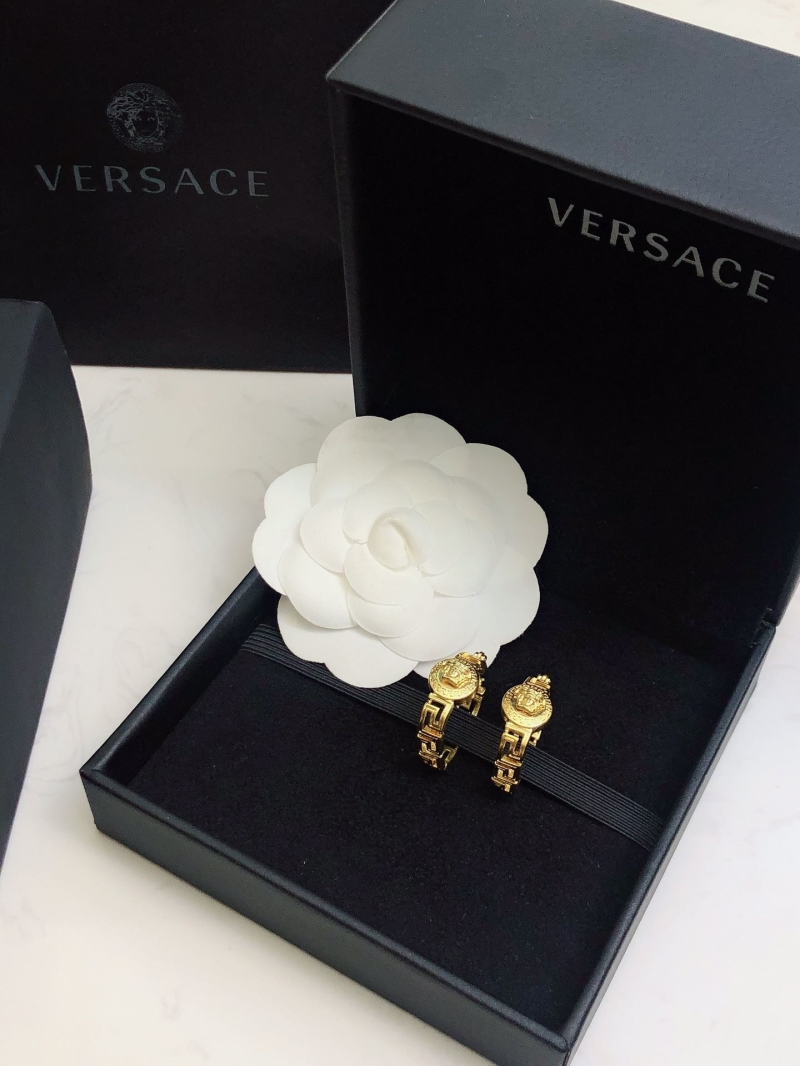 VERSACE